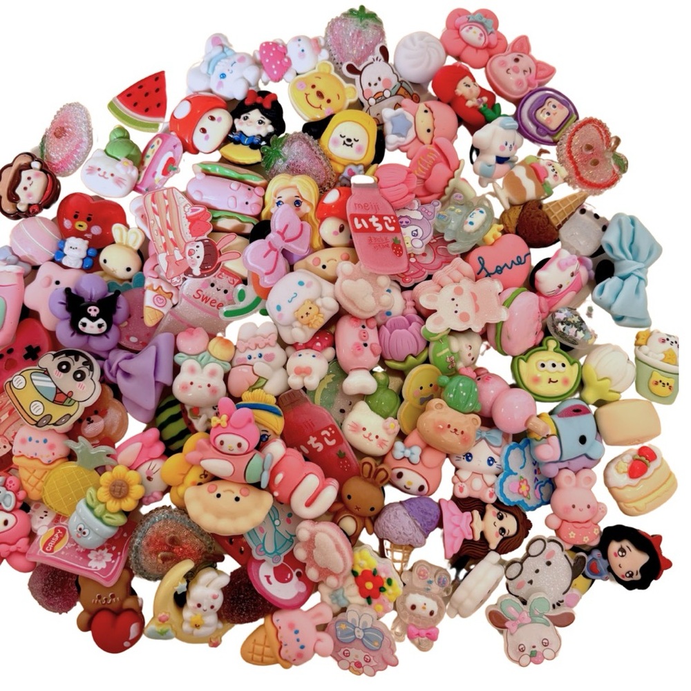 30 pcs random shoe charms